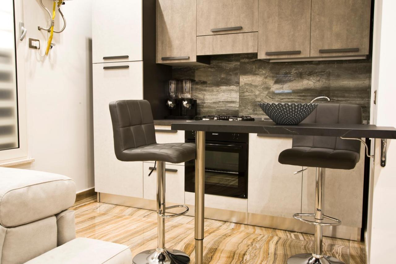 Suite Napoli Sotterranea Con Vasca Idromassaggio Exterior photo